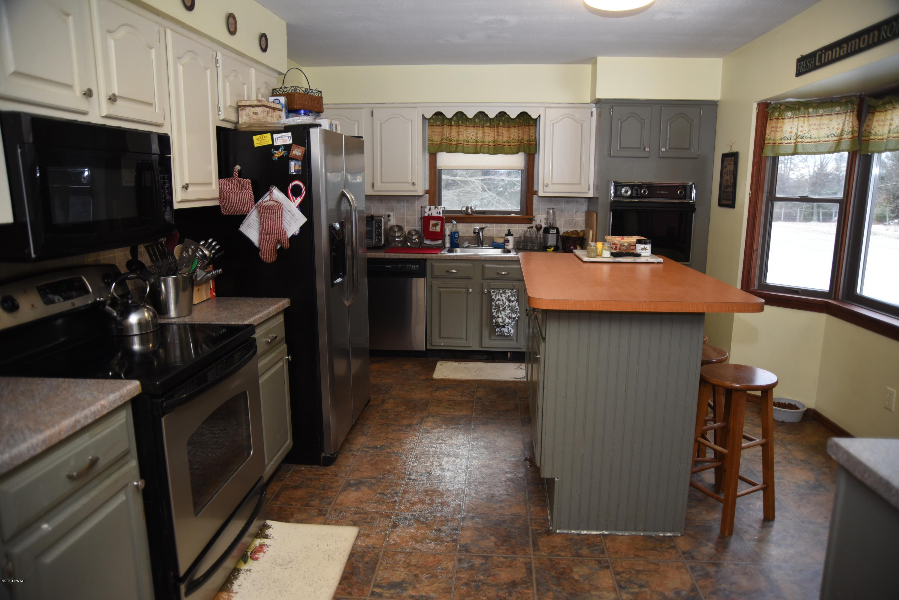 356 Springbrook Road Shohola, PA 18458 - Photo 11 of 53 Kitchen