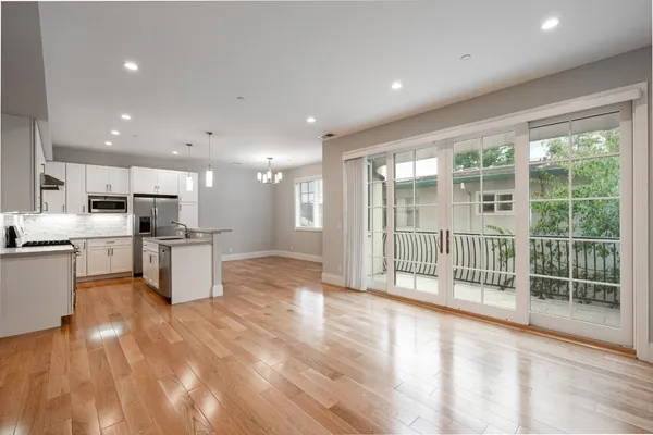 $5,700 | 436 Laurel Street, Unit 3, San Carlos, CA 94070