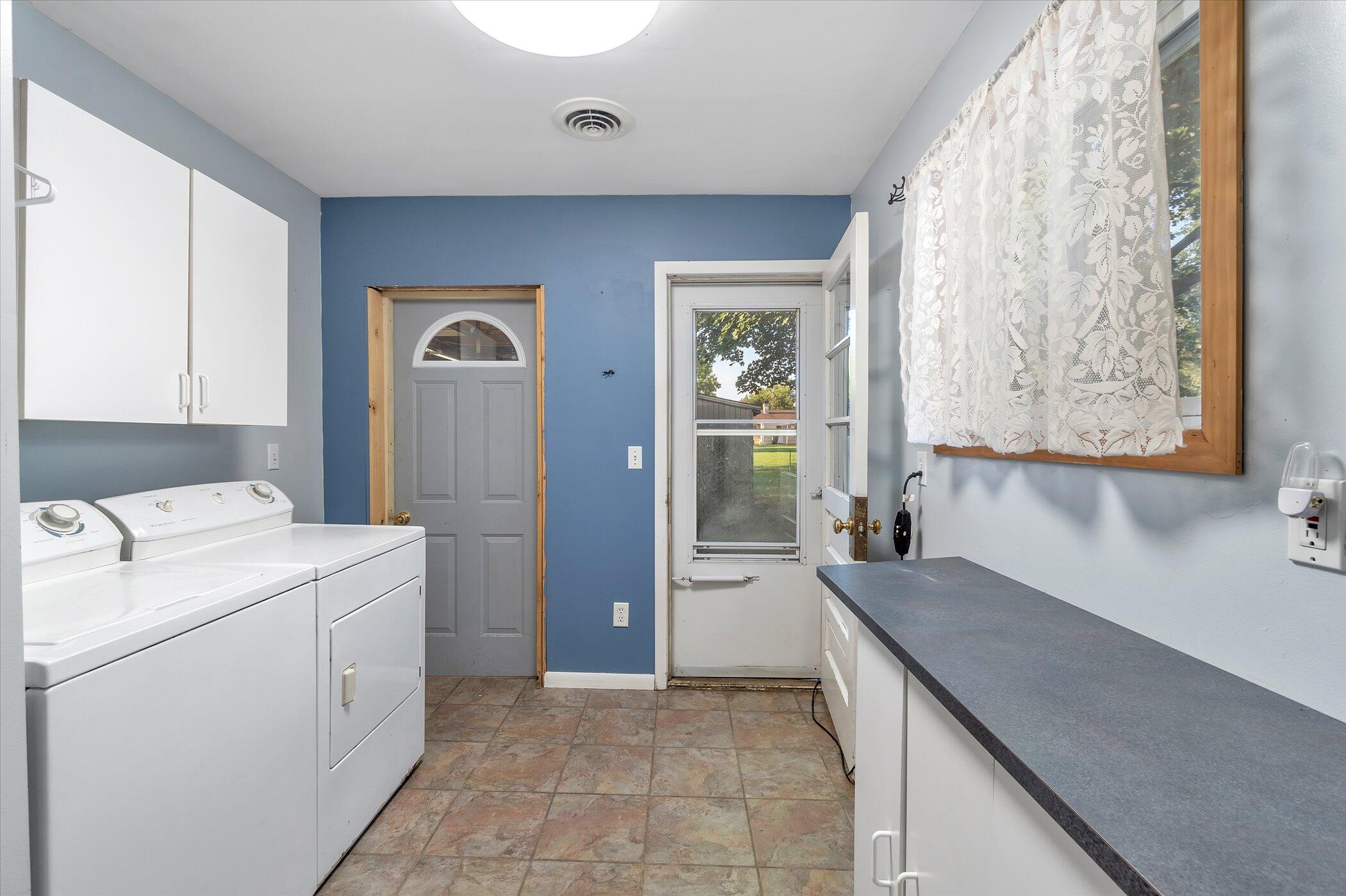 3404 Brooklyn Road Jackson, MI 49203 - Photo 18 of 34 18-3404 Brooklyn Rd-Windowstill-Real-Est