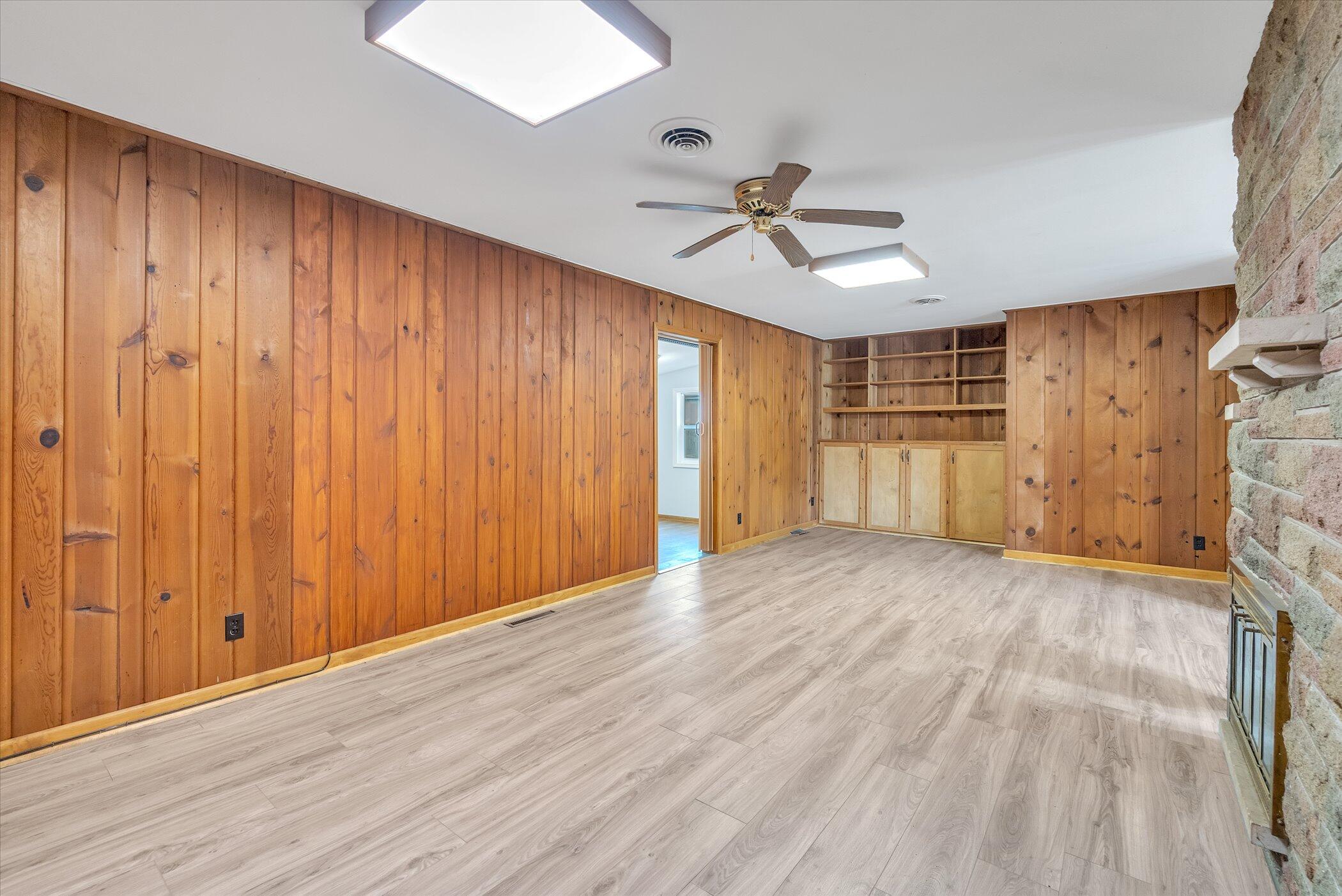3404 Brooklyn Road Jackson, MI 49203 - Photo 10 of 34 10-3404 Brooklyn Rd-Windowstill-Real-Est