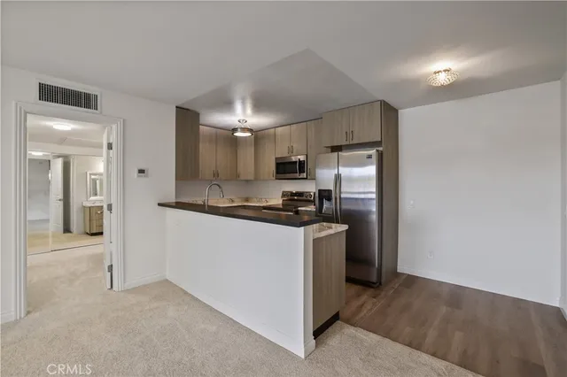 $379,000 | 23515 Lyons Avenue, Unit 281, Valencia, CA 91355