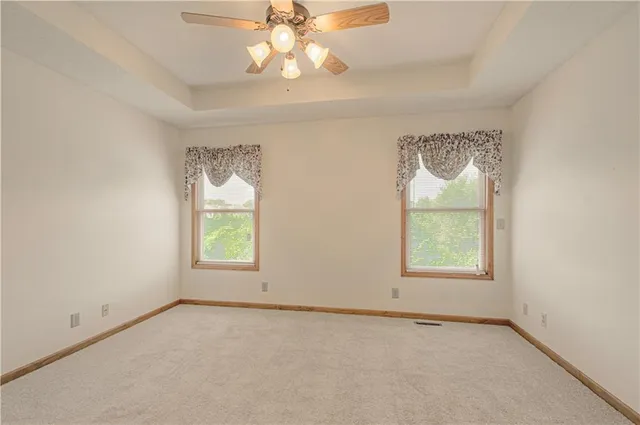 $320,000 | 4500 Harvard Lane, Kansas City, MO 64133