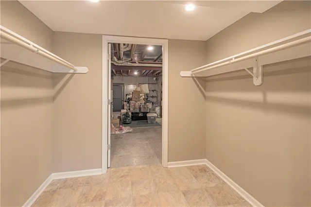 $320,000 | 4500 Harvard Lane, Kansas City, MO 64133