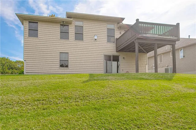 $320,000 | 4500 Harvard Lane, Kansas City, MO 64133