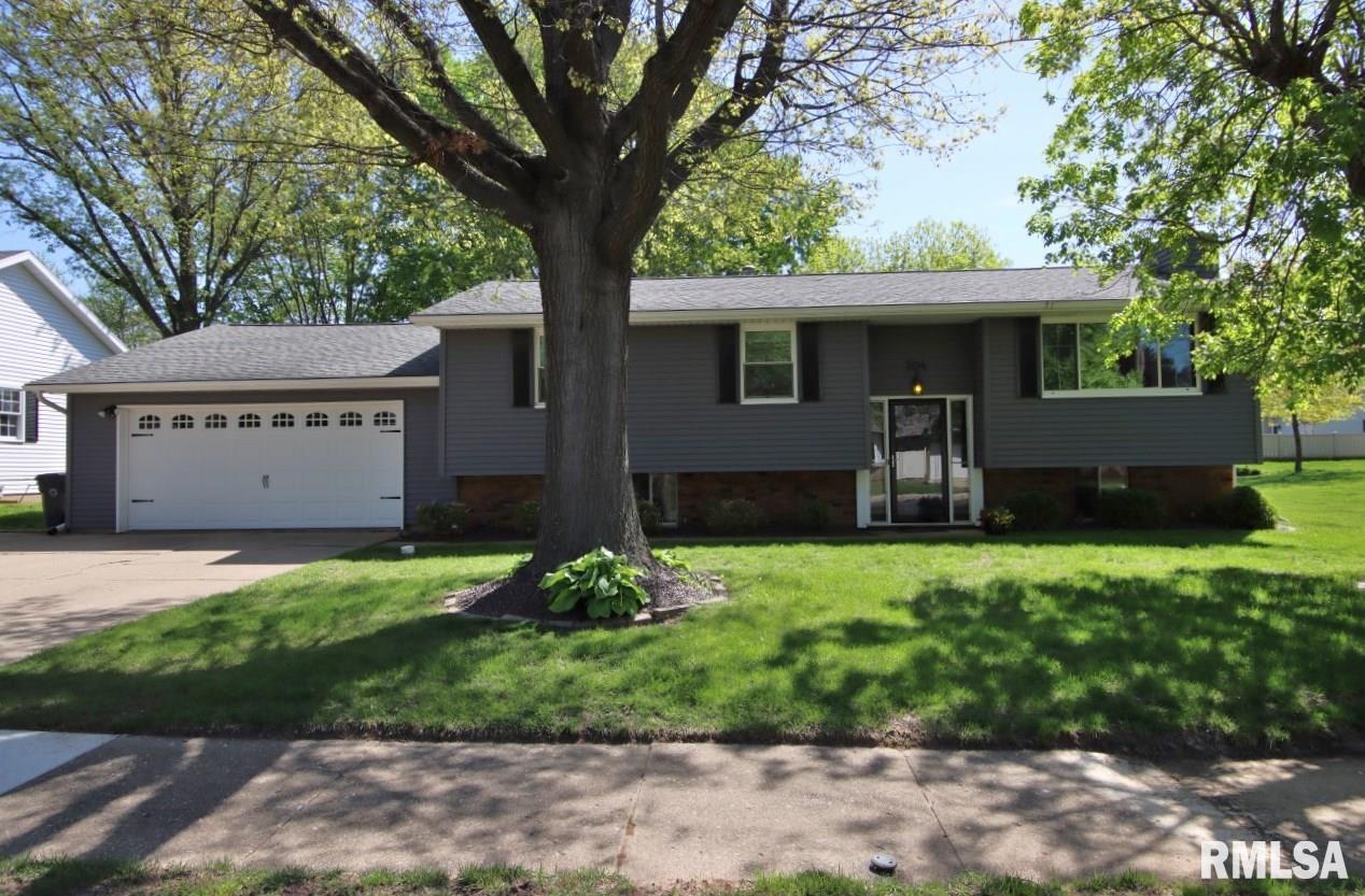 204 Hemlock Street Pekin, IL 61554 - Photo 2 of 71