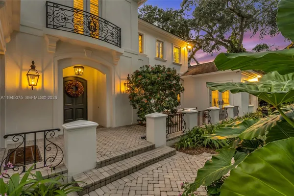 a view of a house with a outdoor space