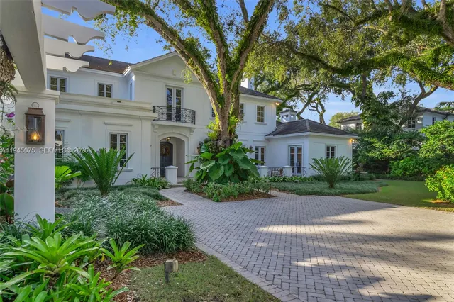 $10,500,000 | 7426 Southwest 49th Place, Miami, FL 33143