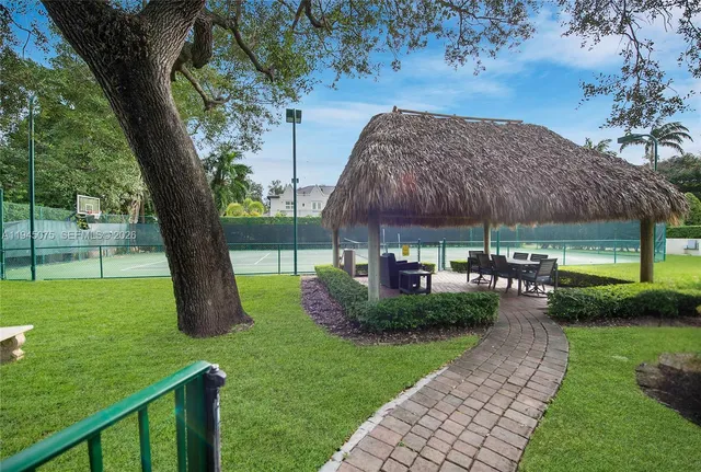 $10,500,000 | 7426 Southwest 49th Place, Miami, FL 33143