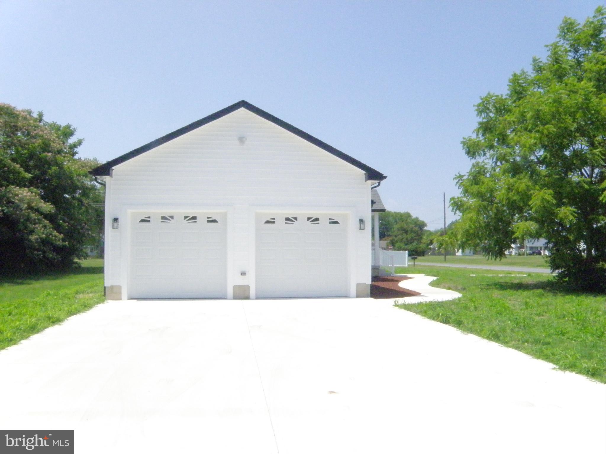 3 Alfred Street Georgetown, DE 19947 - Photo 18 of 18 Side Load Garage