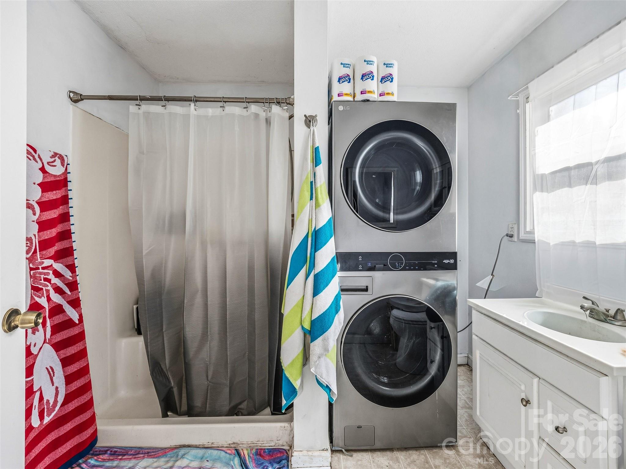 800 Murray Road Canton, NC 28716 - Photo 10 of 15 a utility room with dryer and washer