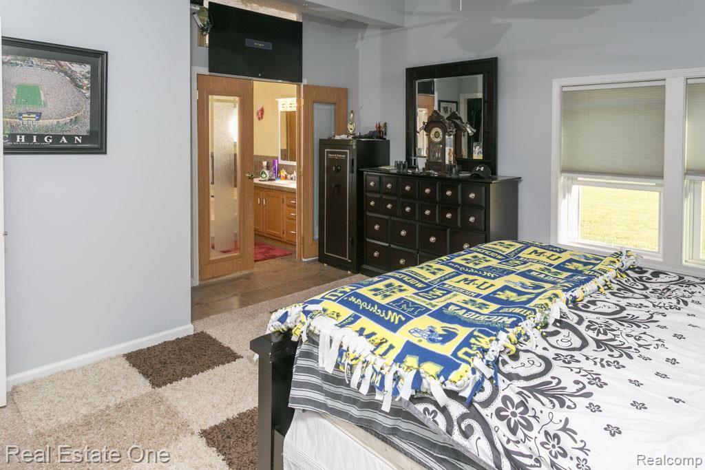 9077 Pinckney Road Pinckney, MI 48169 - Photo 14 of 33