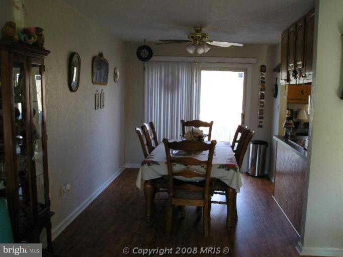 117 Bar Harbor Road Pasadena, MD 21122 - Photo 3 of 13 Dining Room