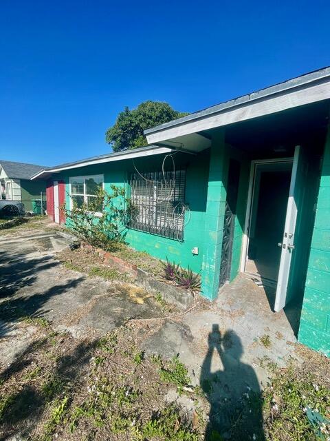 3106 Tropic Boulevard Fort Pierce, FL 34946 - Photo 4 of 17 IMG_8056