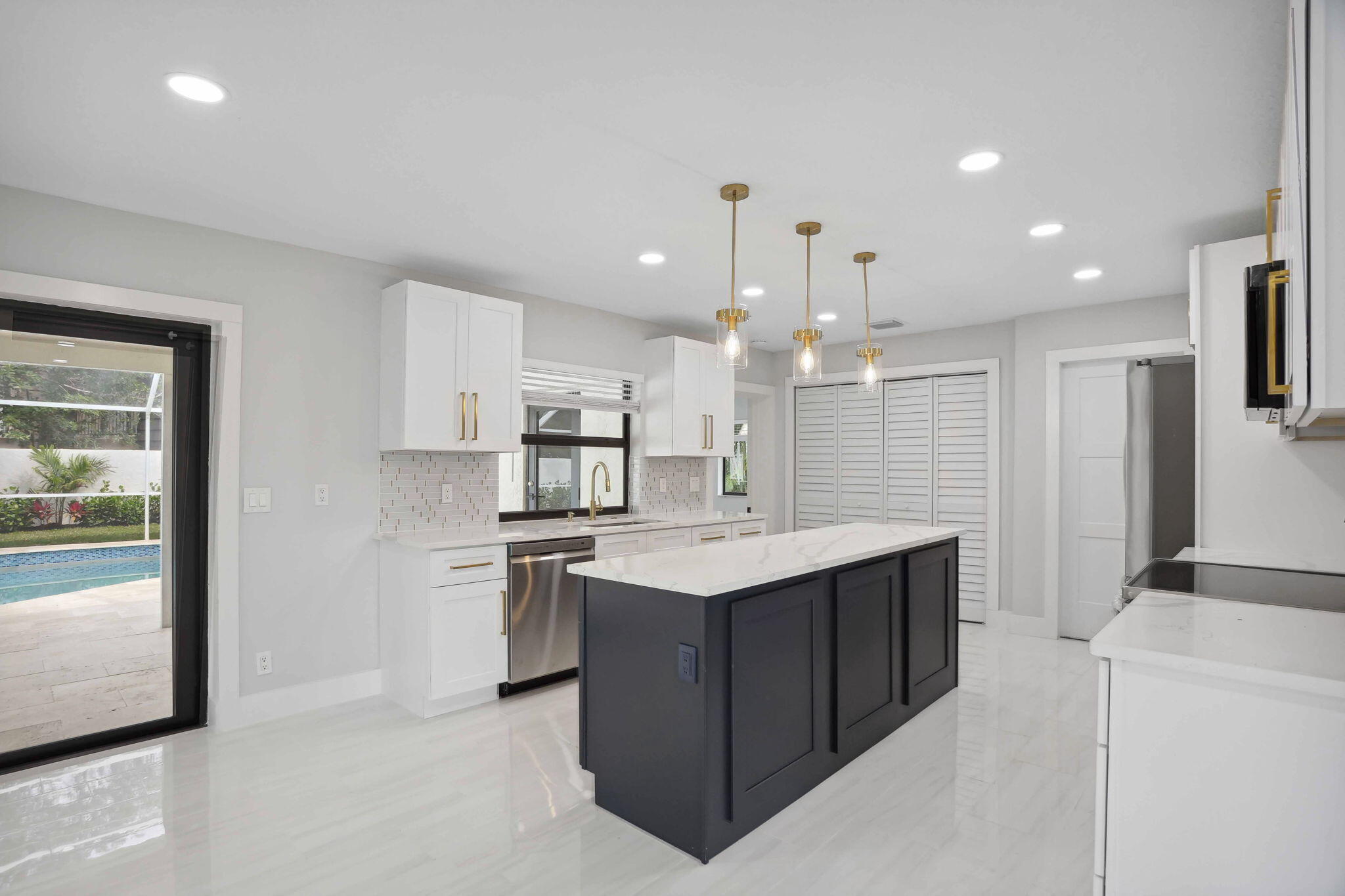 521 Curlew Road Delray Beach, FL 33444 - Photo 11 of 41 36-web-or-mls-0E2A9447