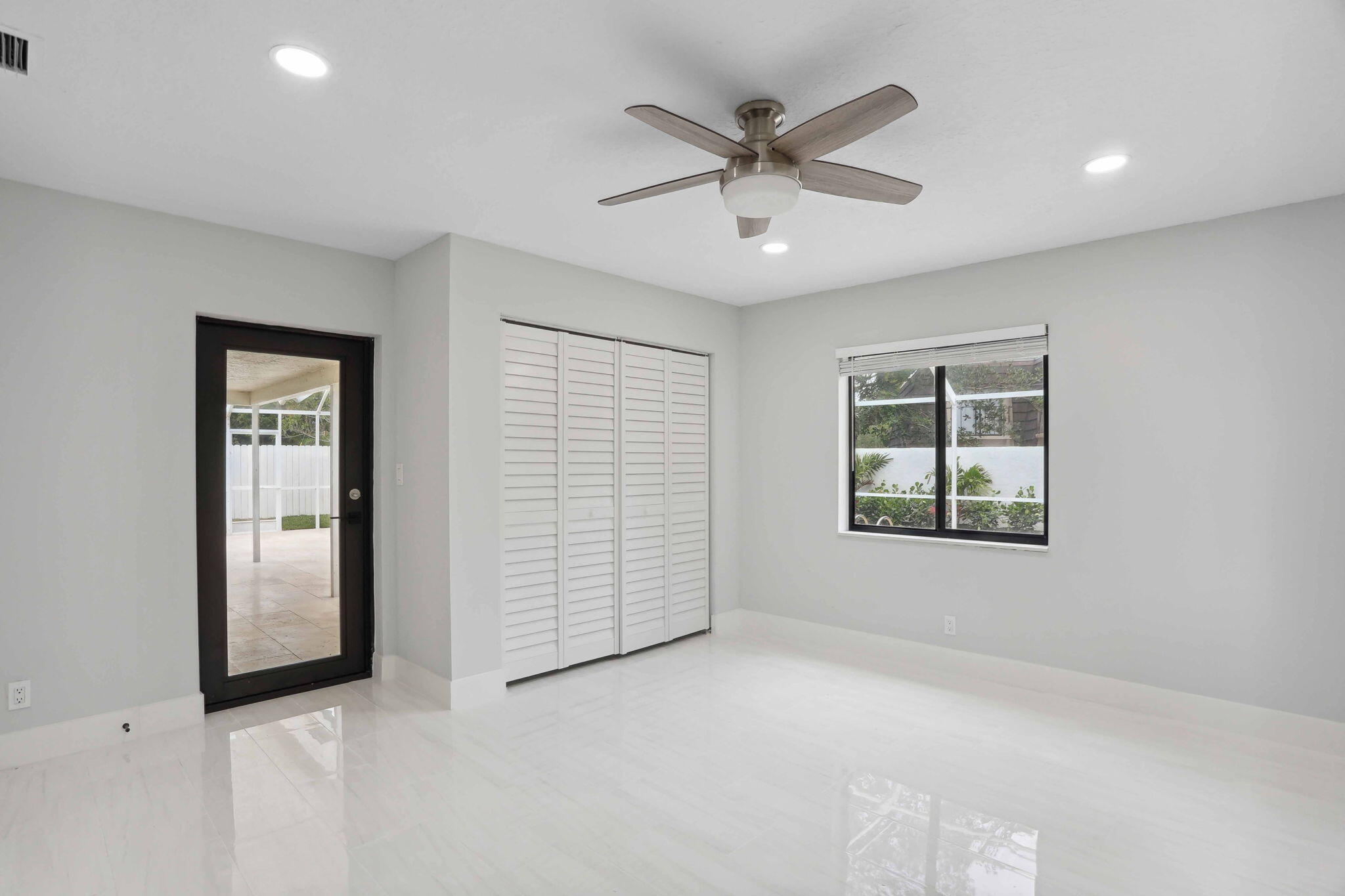 521 Curlew Road Delray Beach, FL 33444 - Photo 22 of 41 40-web-or-mls-0E2A9487