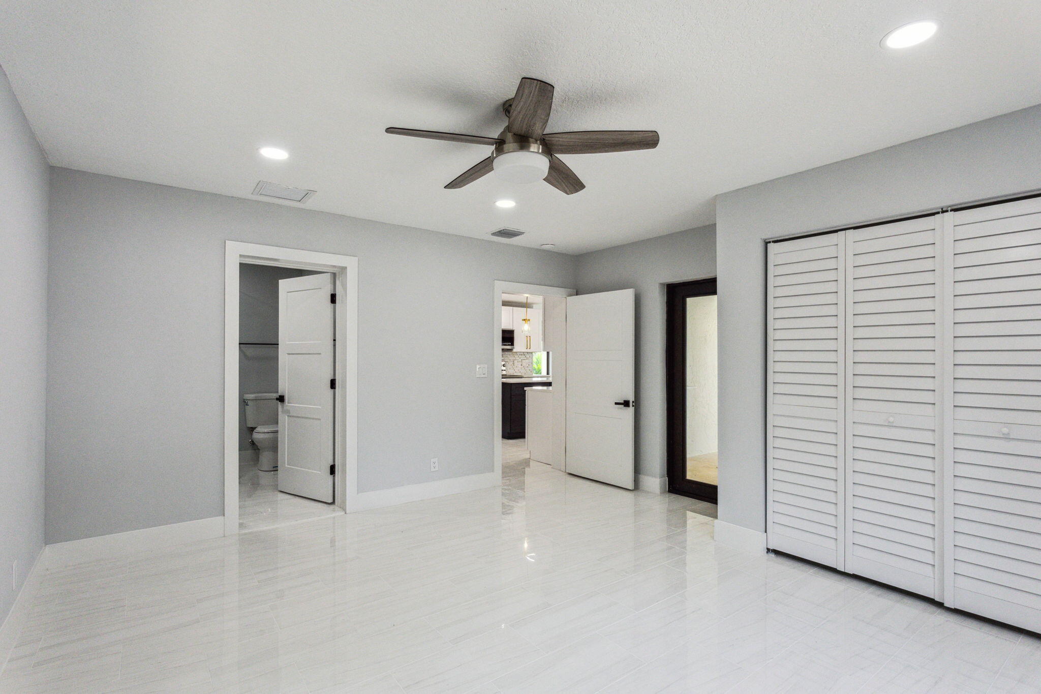 521 Curlew Road Delray Beach, FL 33444 - Photo 27 of 41 28-web-or-mls-0E2A9482