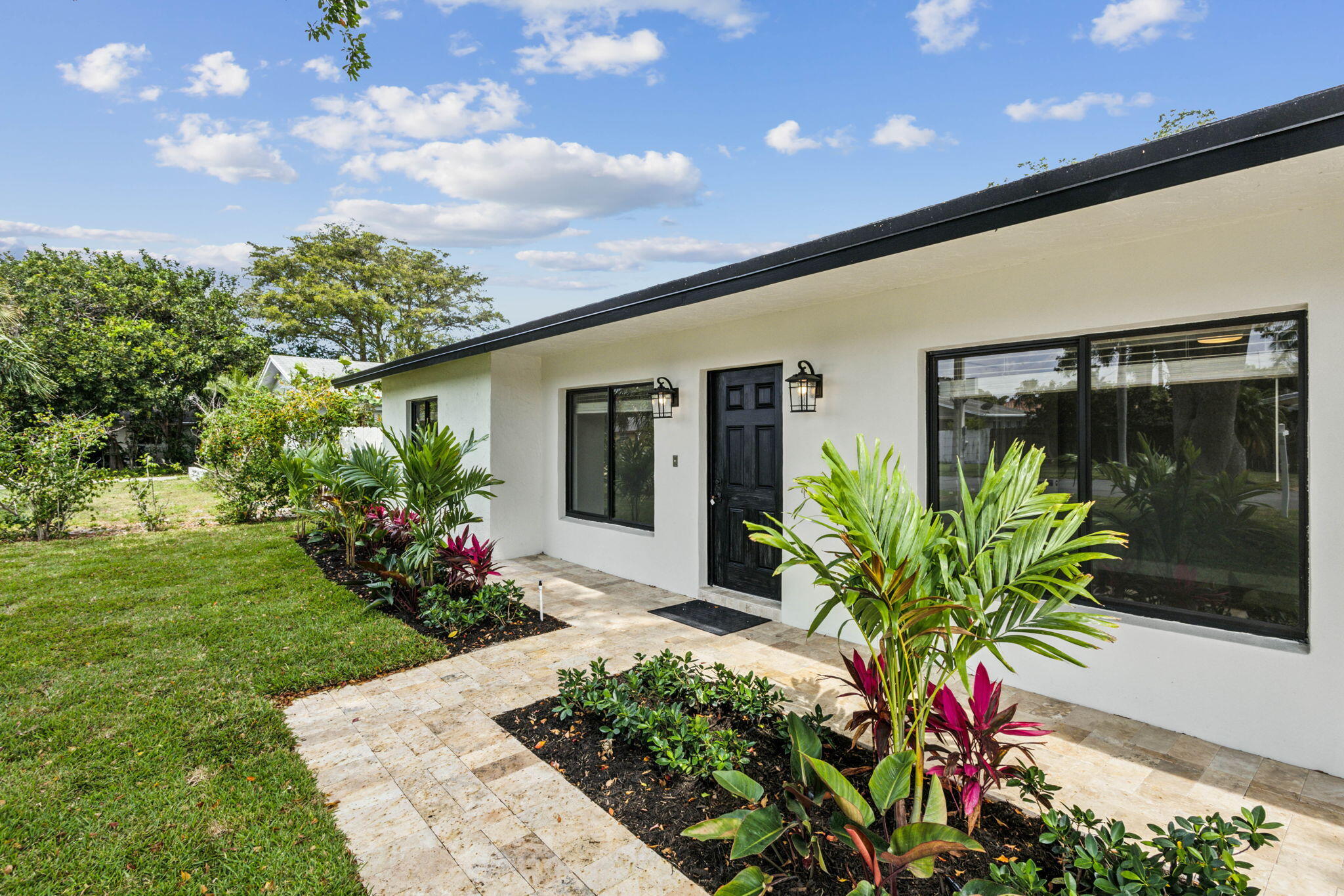 521 Curlew Road Delray Beach, FL 33444 - Photo 5 of 41 16-web-or-mls-0E2A9392