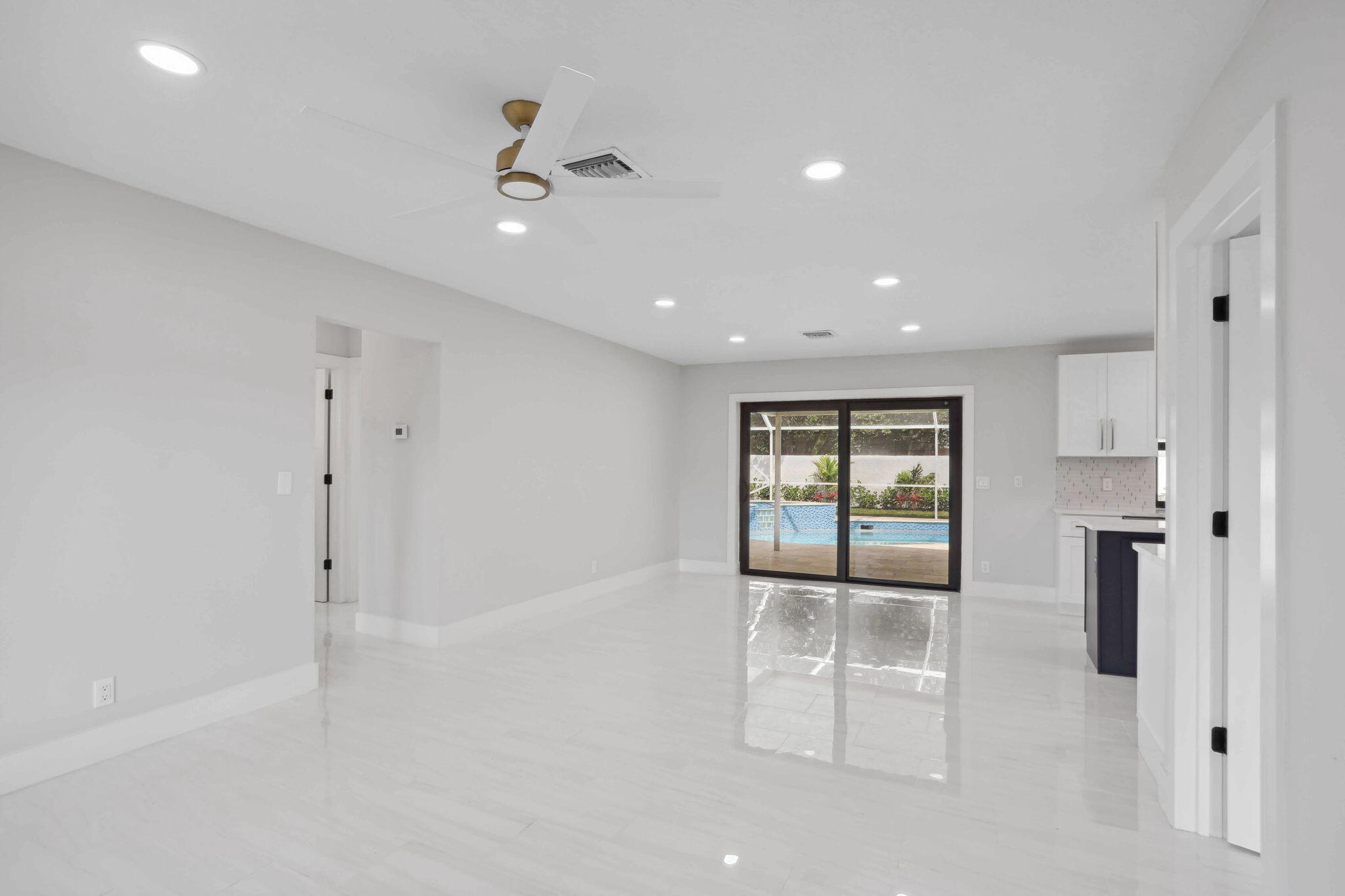 521 Curlew Road Delray Beach, FL 33444 - Photo 8 of 41 34-web-or-mls-0E2A9437