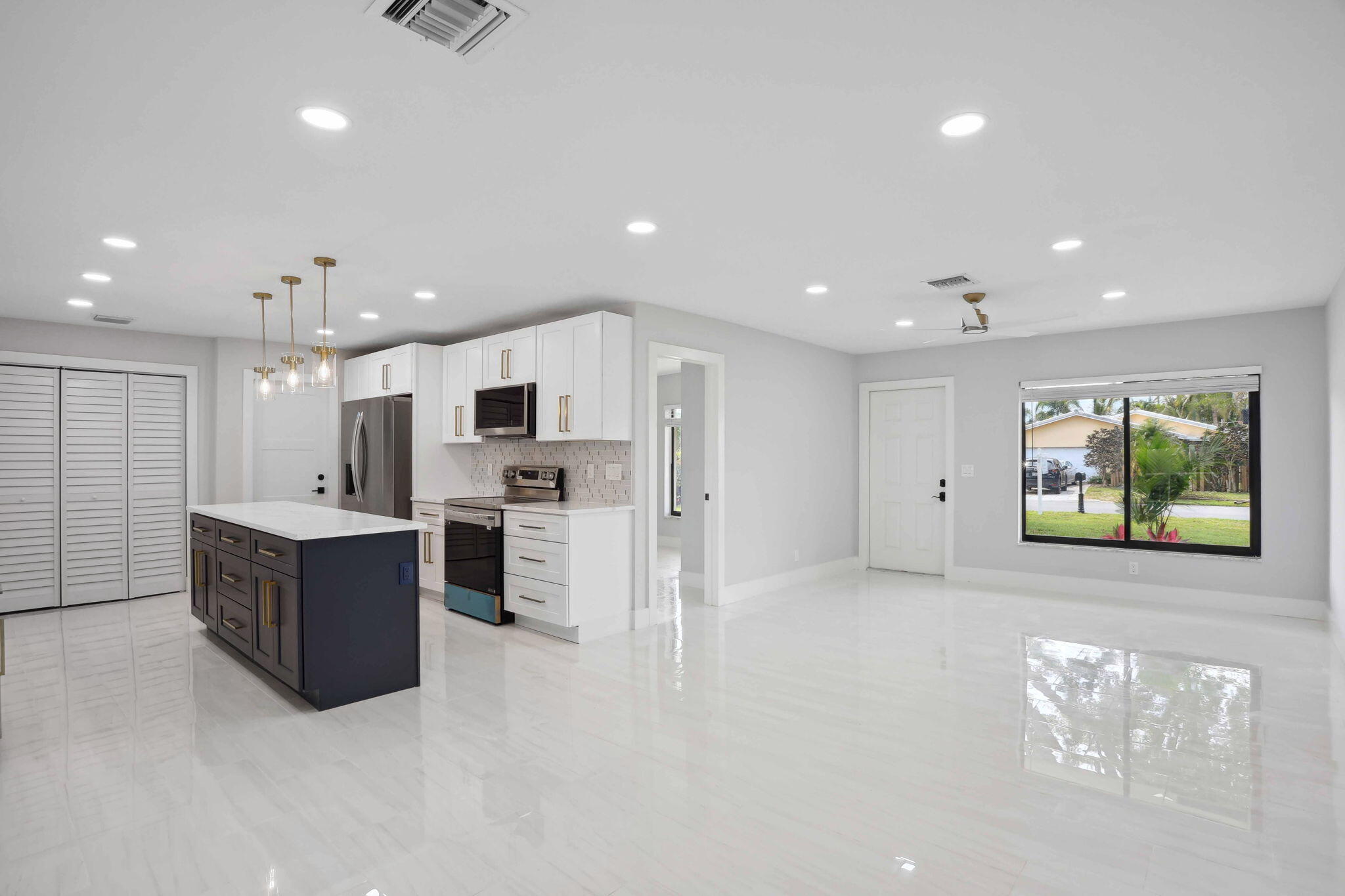 521 Curlew Road Delray Beach, FL 33444 - Photo 10 of 41 37-web-or-mls-0E2A9452