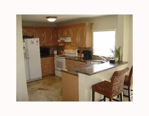 8216 Northwest 80th Street Tamarac, FL 33321 - Photo 3 of 16 Kitchen