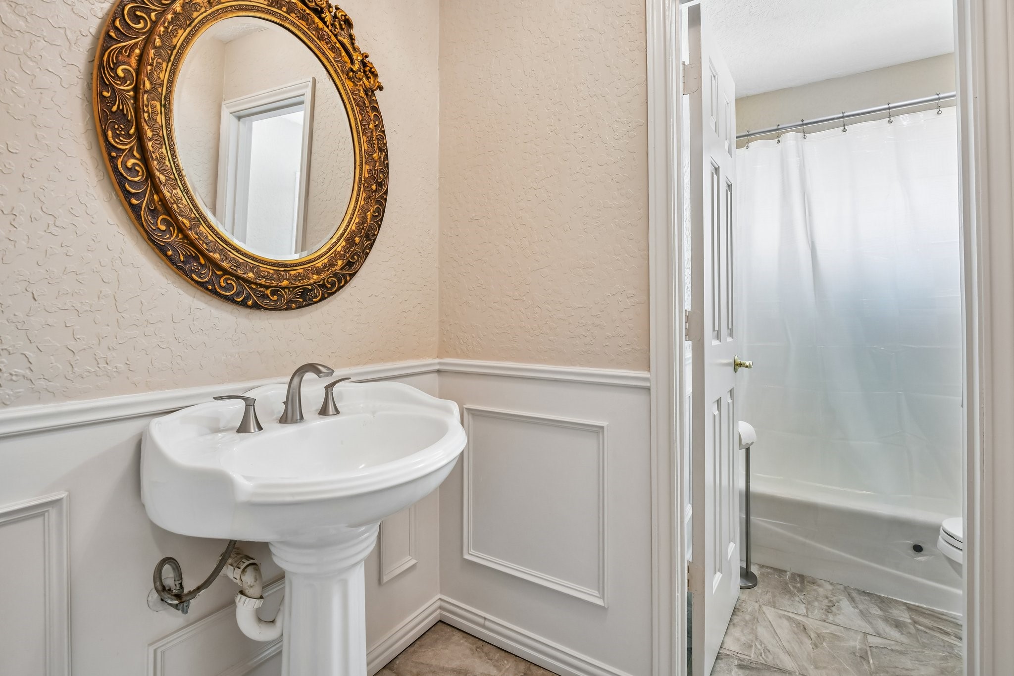 17703 Oaksham Lane Spring, TX 77379 - Photo 18 of 46 Full Secondary Bath Downstairs