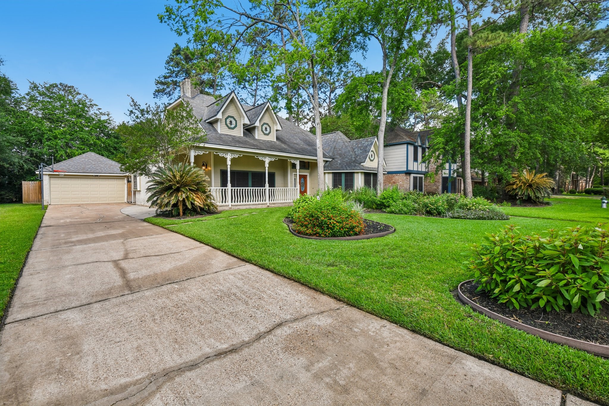 17703 Oaksham Lane Spring, TX 77379 - Photo 2 of 46