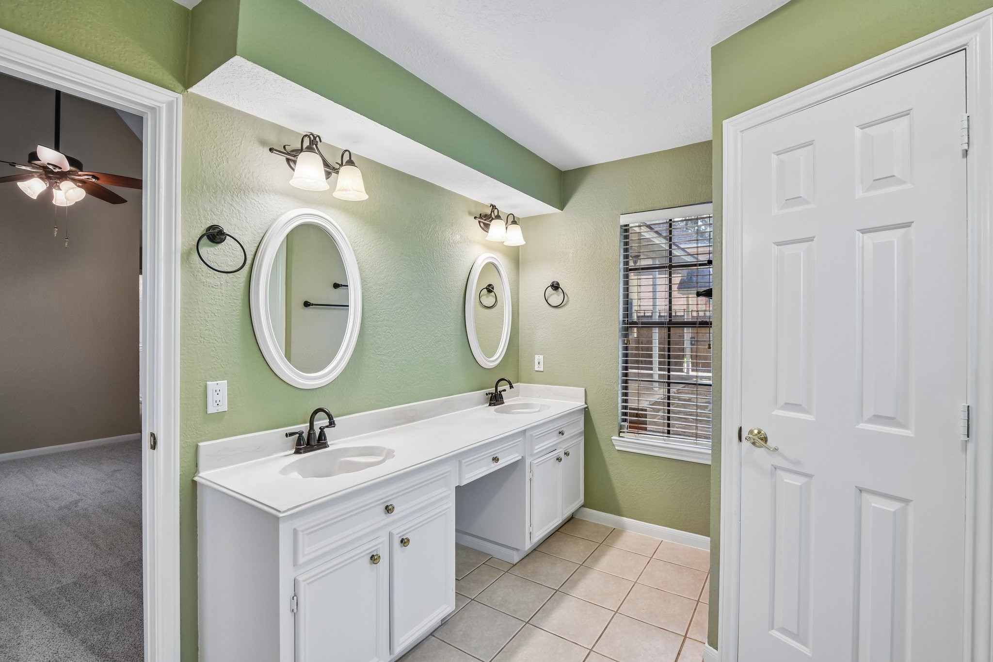17703 Oaksham Lane Spring, TX 77379 - Photo 27 of 46 Double Sinks with plenty of Counter Space
