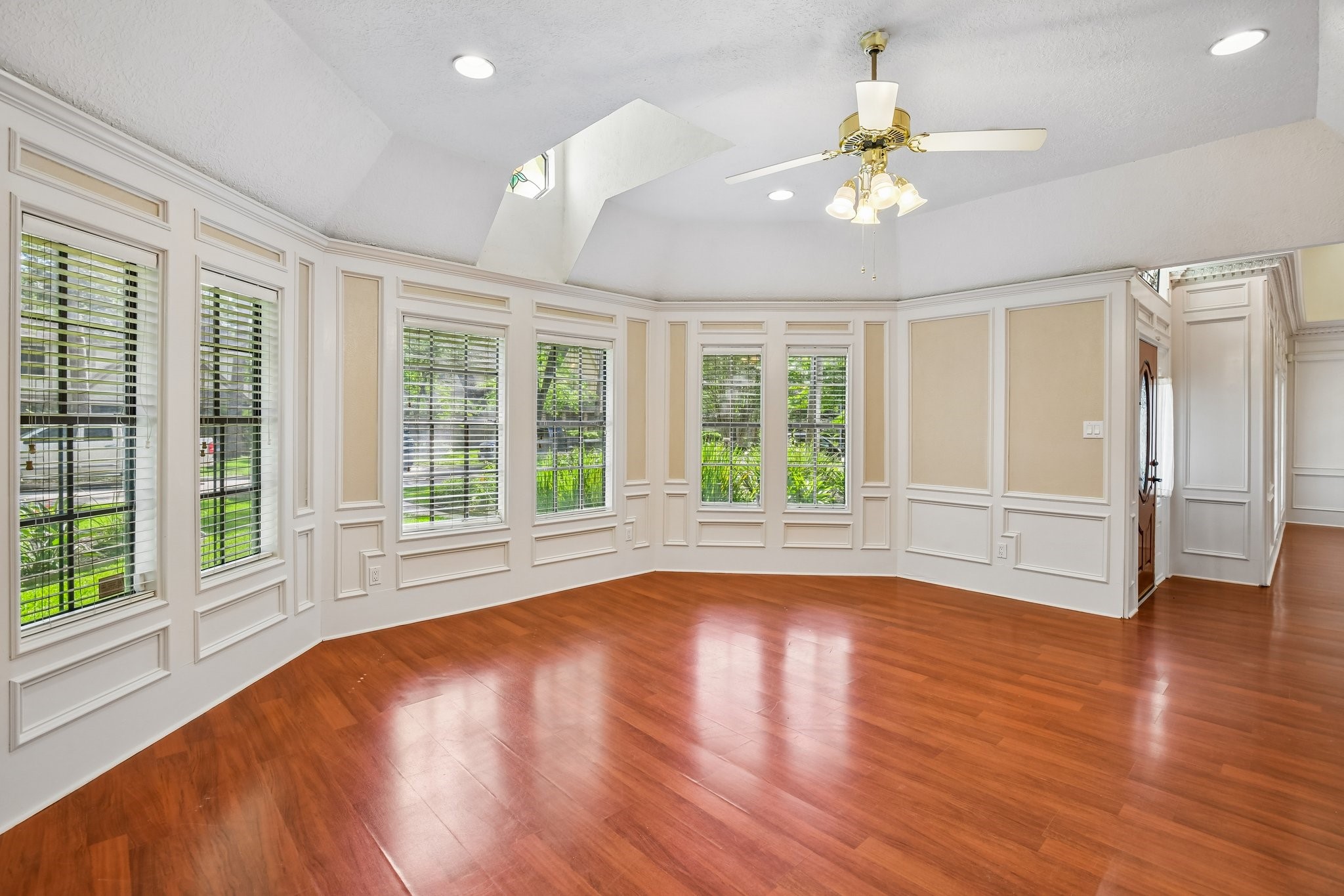 17703 Oaksham Lane Spring, TX 77379 - Photo 10 of 46