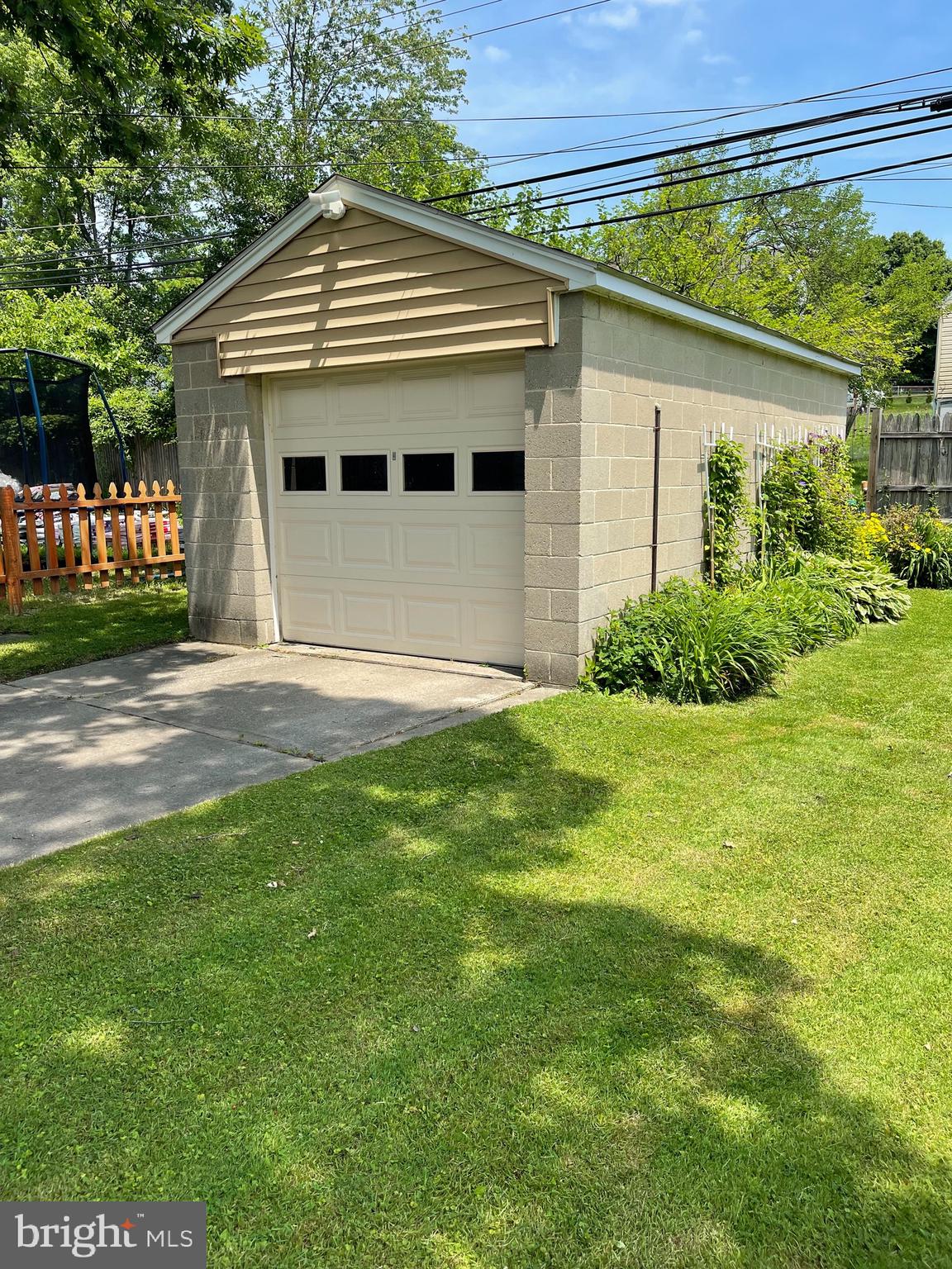 3116 Willoughby Road Baltimore, MD 21234 - Photo 29 of 31 1 Car Garage
