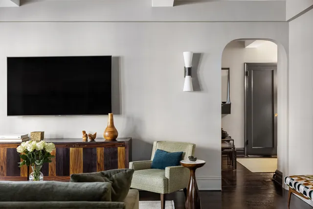 $995,000 | 419 East 57th Street, Unit 2D | Sutton Place