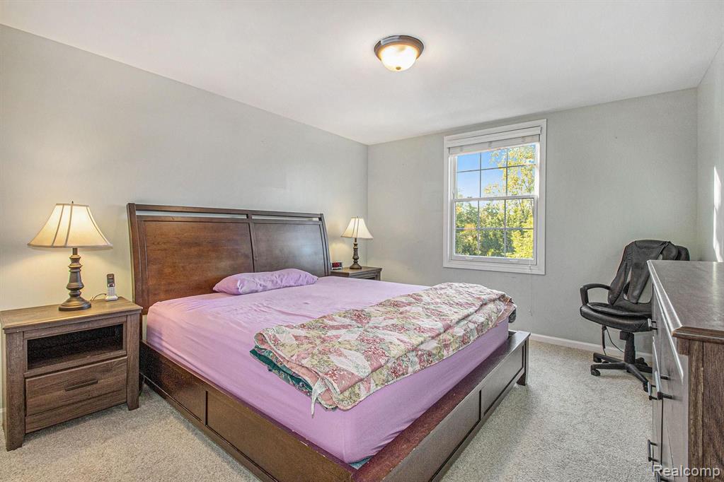 41568 Thoreau Ridge Novi, MI 48377 - Photo 22 of 36