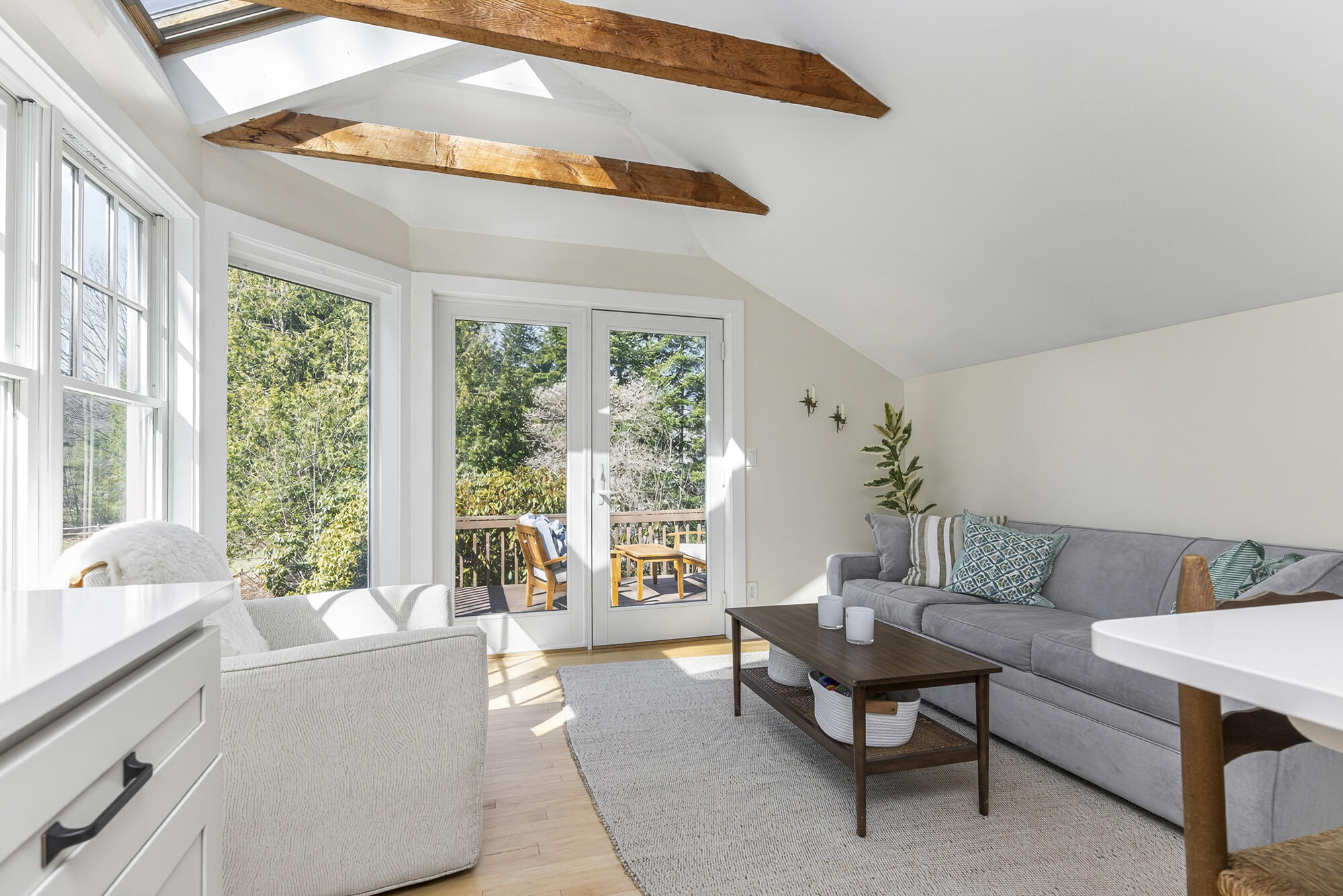 387 Mitchell Road Cape Elizabeth, ME 04107 - Photo 12 of 52 387 Mitchell_W5_11