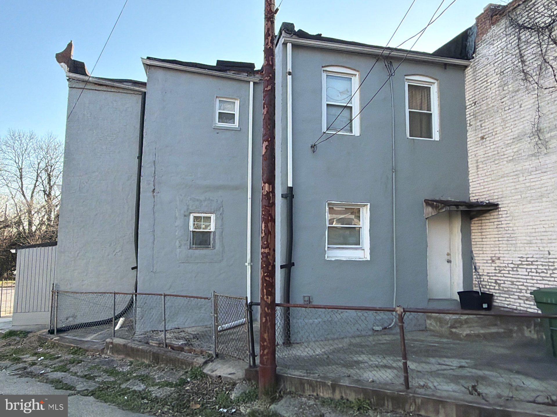 33 South Calverton Road Baltimore, MD 21223 - Photo 3 of 26
