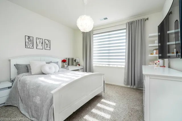 $459,000 | 1110 Redtail Drive, Woodstock, IL 60098