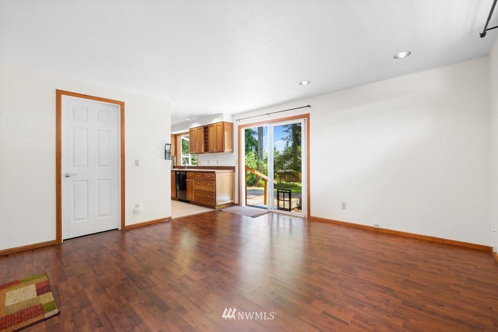 14654 203rd Avenue Southeast Renton, WA 98059 - Photo 20 of 39