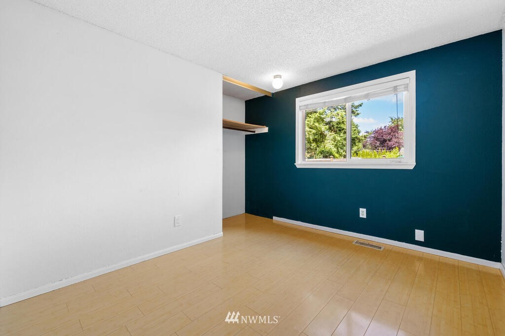 14654 203rd Avenue Southeast Renton, WA 98059 - Photo 24 of 39