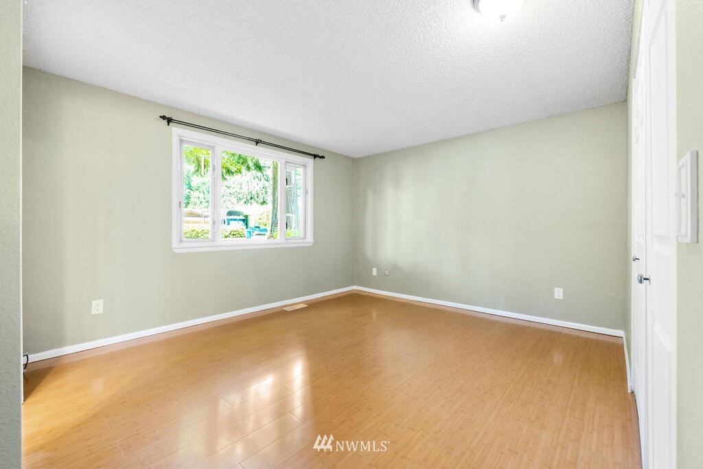 14654 203rd Avenue Southeast Renton, WA 98059 - Photo 26 of 39