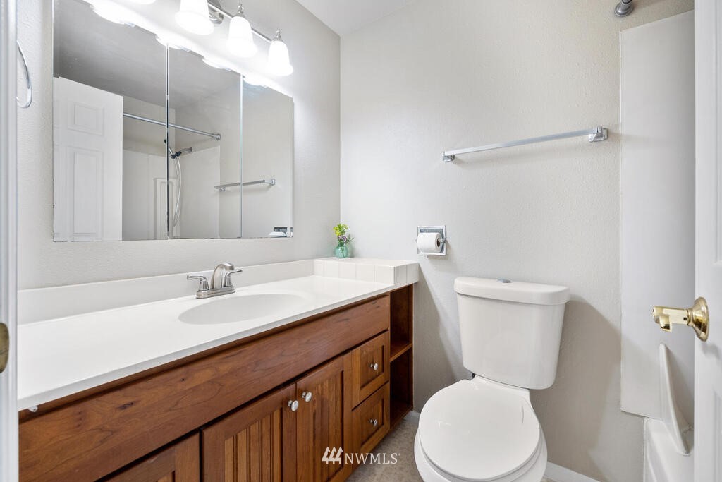 14654 203rd Avenue Southeast Renton, WA 98059 - Photo 28 of 39