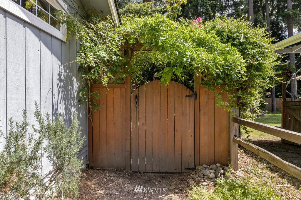 14654 203rd Avenue Southeast Renton, WA 98059 - Photo 38 of 39