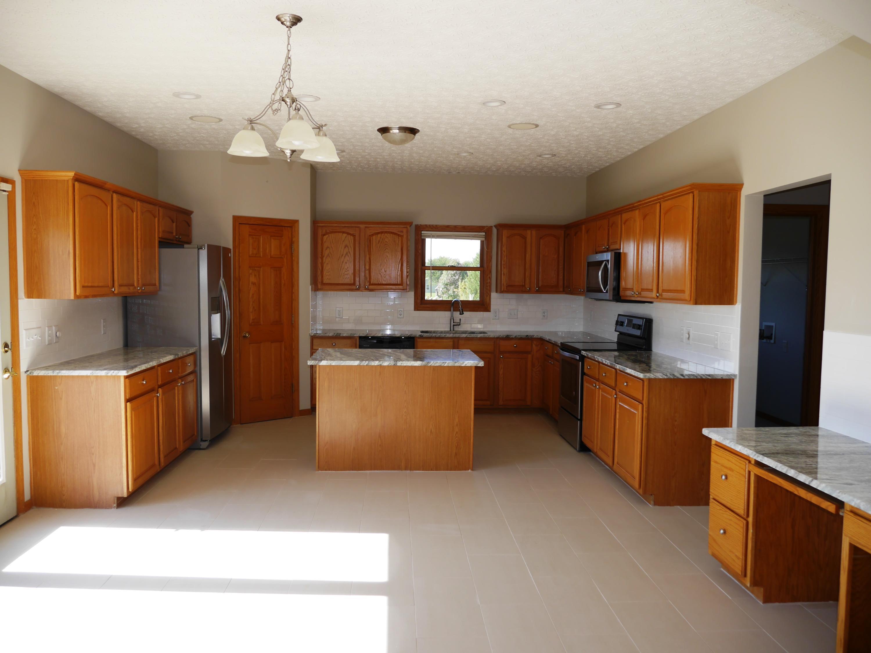 11193 Palmer Road Pataskala, OH 43062 - Photo 7 of 52