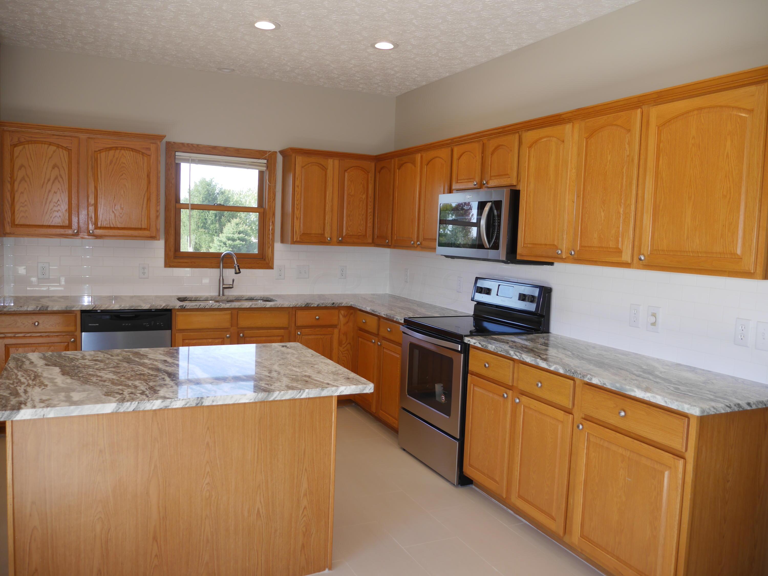 11193 Palmer Road Pataskala, OH 43062 - Photo 10 of 52