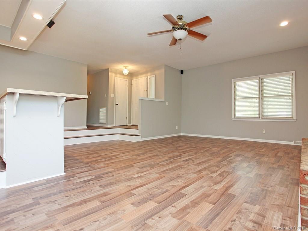 1655 Brook Drive Fort Mill, SC 29708 - Photo 9 of 24 Gallery Image 9