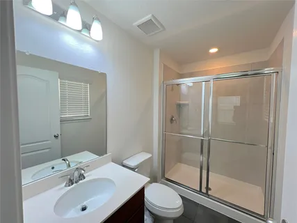 $1,800 | 7111 Escondido Drive, Rosharon, TX 77583