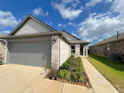 $1,800 | 7111 Escondido Drive, Rosharon, TX 77583