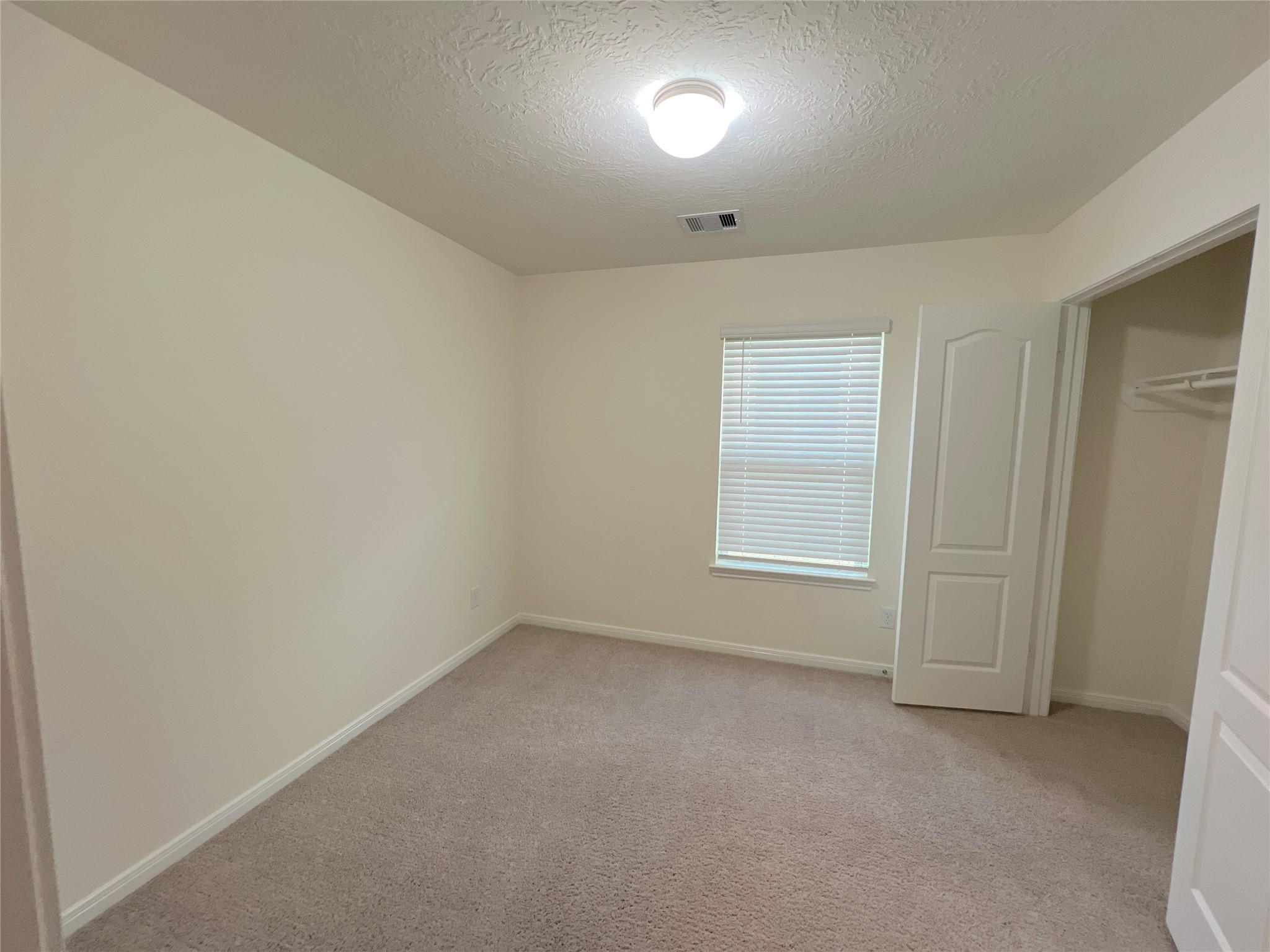 7111 Escondido Drive Rosharon, TX 77583 - Photo 7 of 19