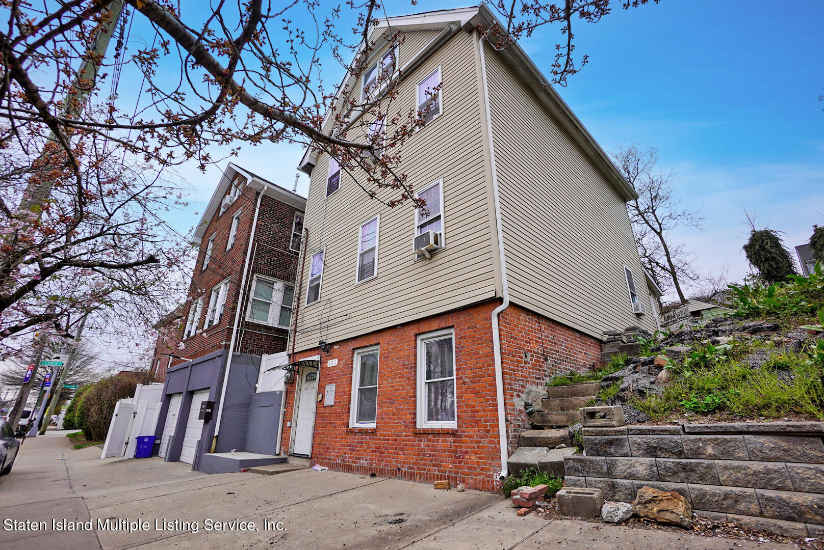 601 Richmond Road Staten Island, NY 10304 - Photo 3 of 20 Exterior