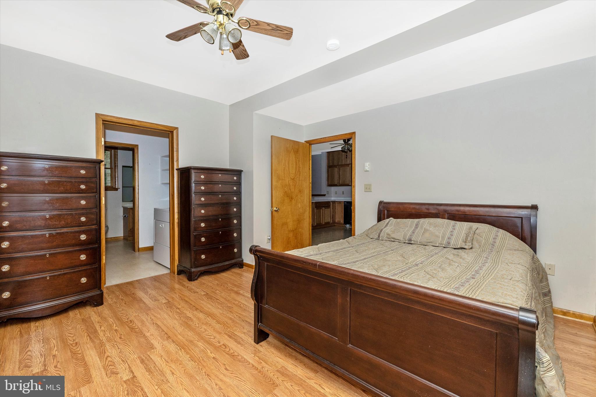 6119 Quinn Road Frederick, MD 21701 - Photo 16 of 37 Main Level Bedroom with Full Bath
