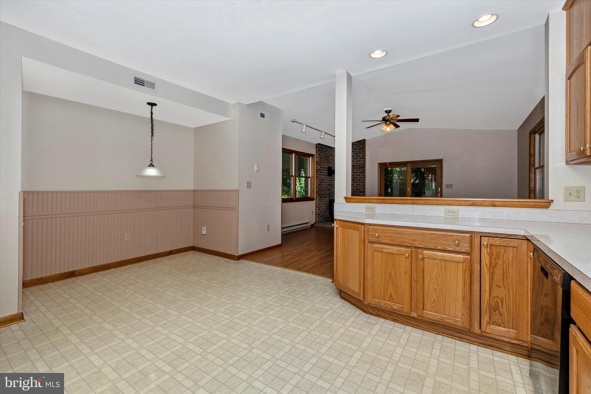 6119 Quinn Road Frederick, MD 21701 - Photo 10 of 37 Kitchen and Dining Area