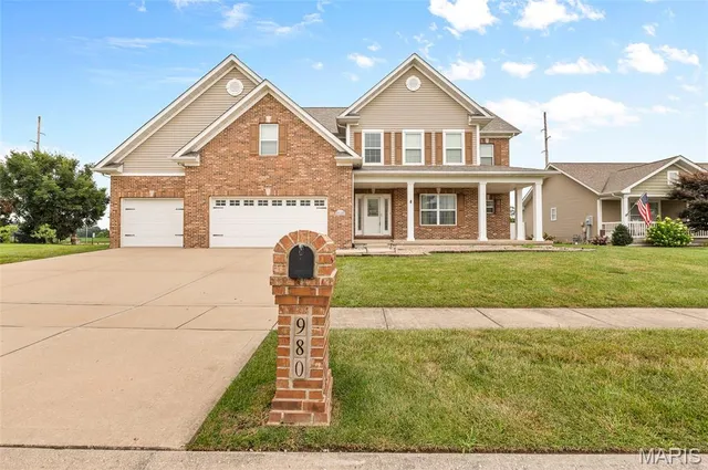 $500,000 | 980 Carnegie Knolls Drive, O'Fallon, IL 62269