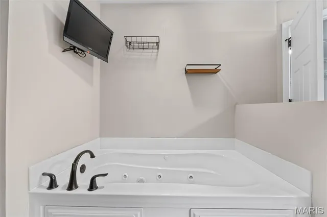 $500,000 | 980 Carnegie Knolls Drive, O'Fallon, IL 62269